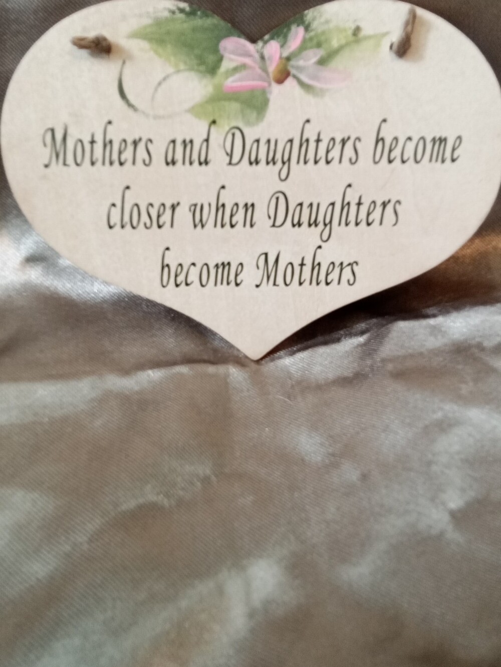 #048 Heart-Shaped Sentiment Plaque with Pink Floral Accent